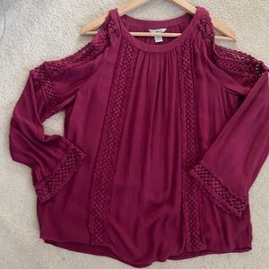Bass cold shoulder Long sleeve shirt with laced